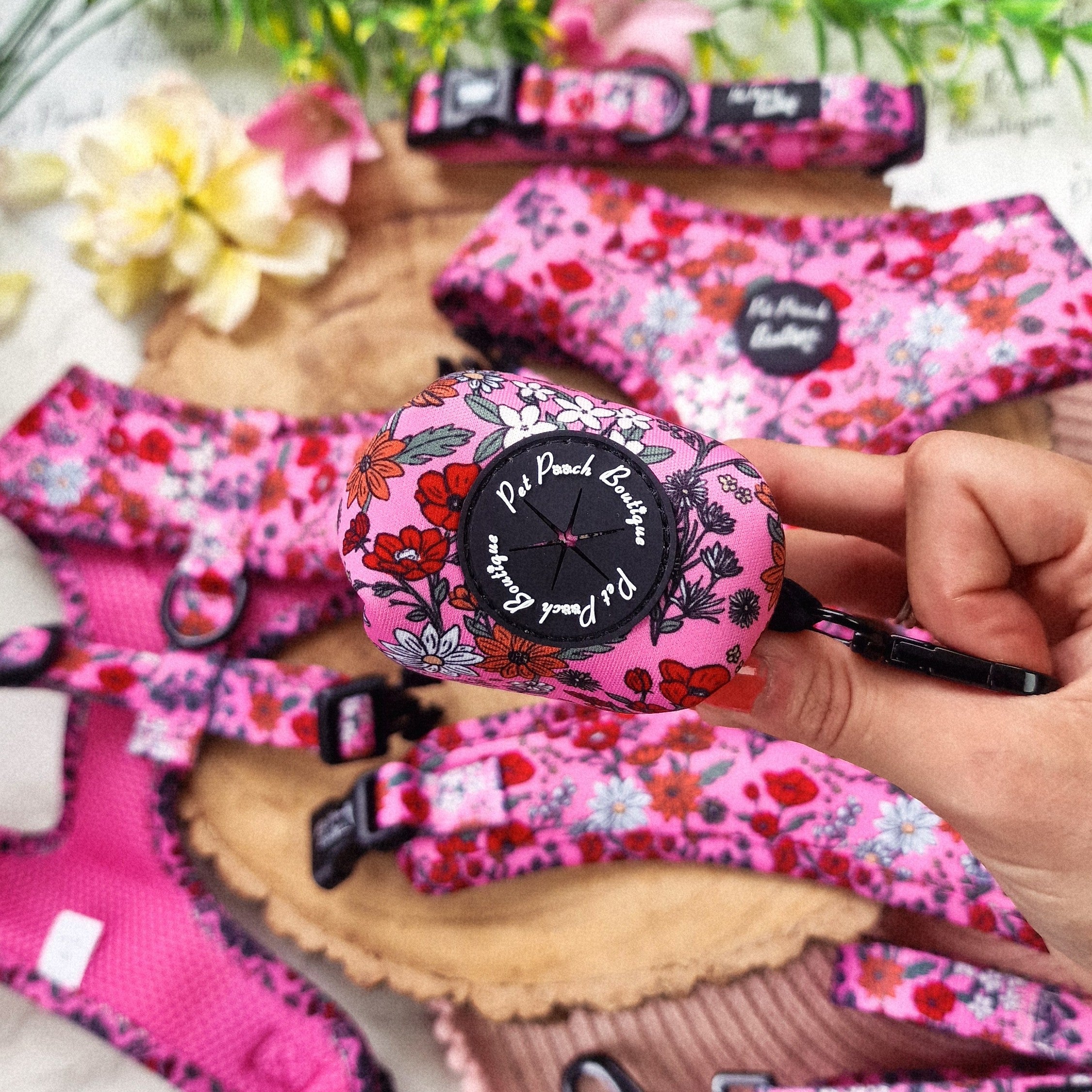 Berry Blossom Floral Poo Bag Holder