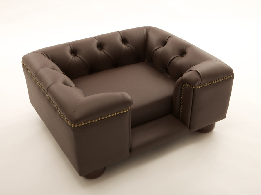 Scott s of London Sandringham Dog Chesterfield Chocolate Brown Faux Leather Chelsea Dogs