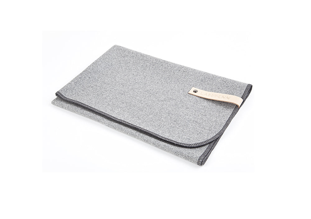 Asnen Silver Grey Dog Blanket by Labbvenn